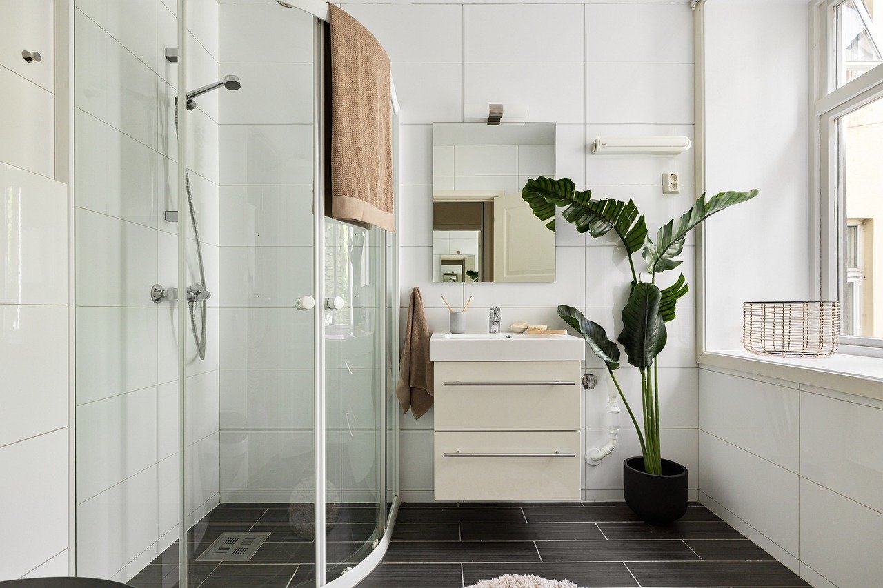 Creating a Relaxing Space: DIY Spa Bathroom Decor